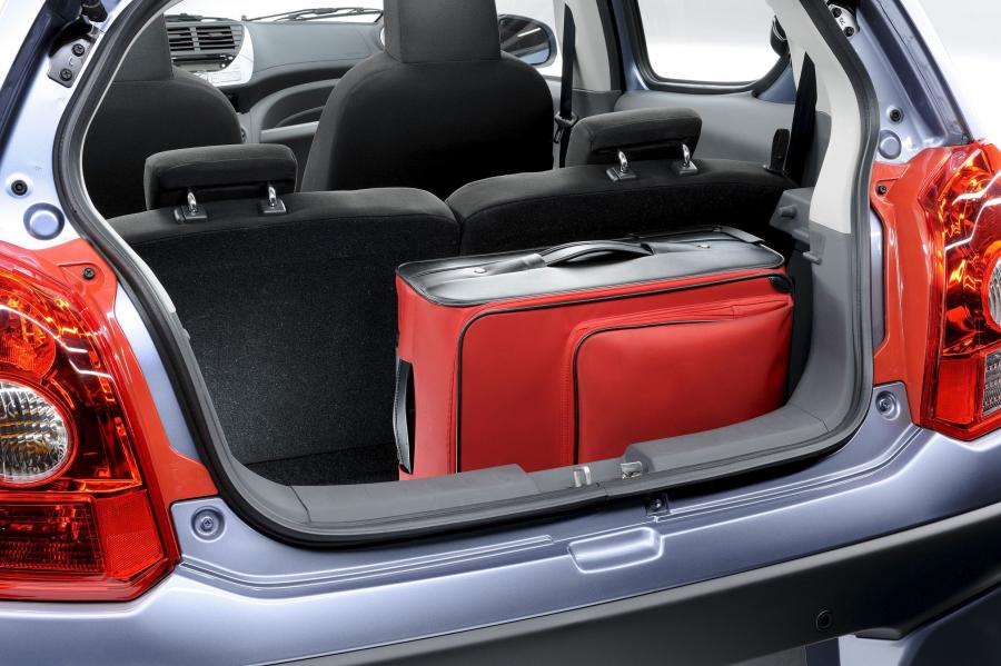  Nissan Pixo 2008 года  (фото 24 из 120)